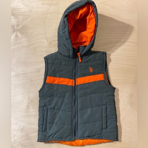 U.S. Polo Assn. Hooded Sleeveless Vest M(5/6) (HR) - Picture 1 of 10